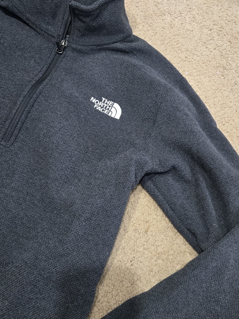 The North Face Men’s Charcoal Quarter-Zip Thermal Pullover